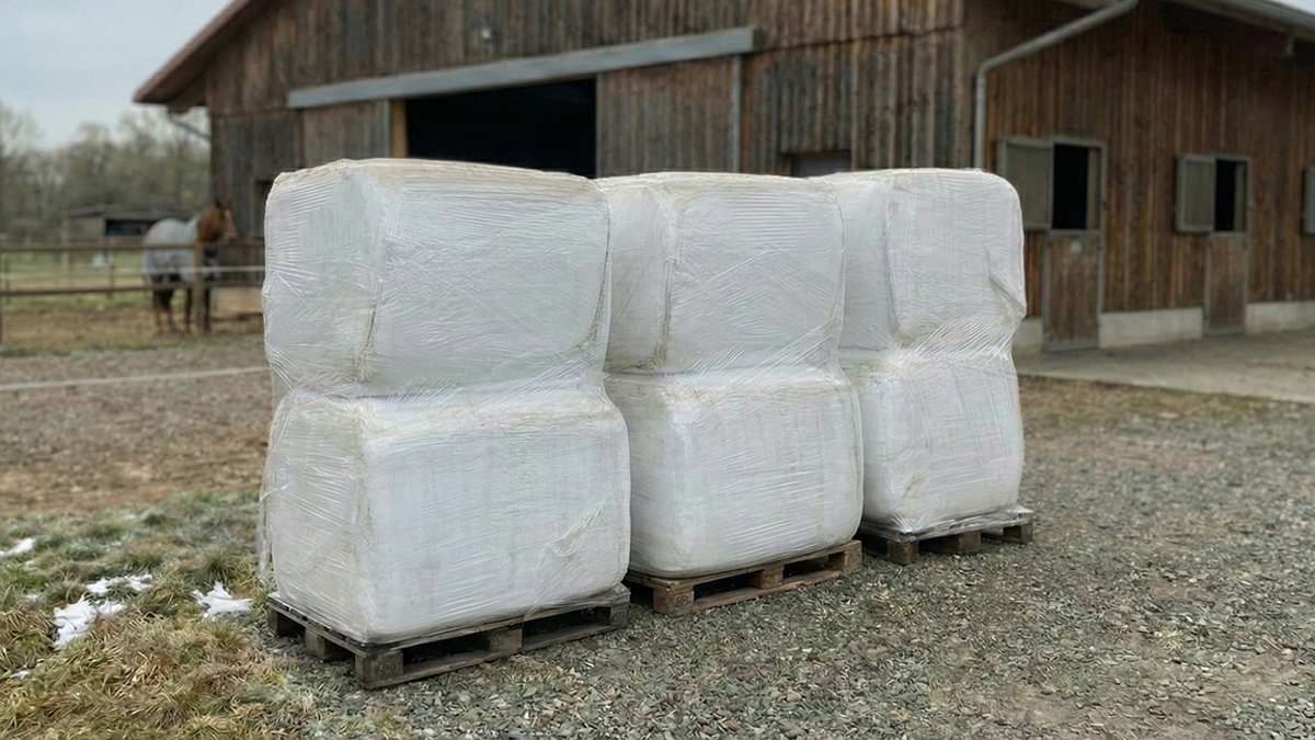 Bild Pferdeeinstreu Ballen